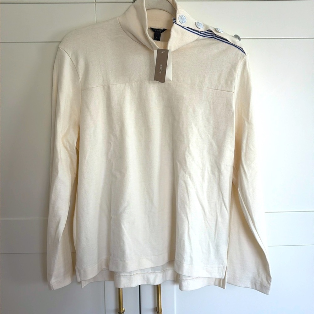 JCREW Women’s top with anchor buttons. Medium. NWT